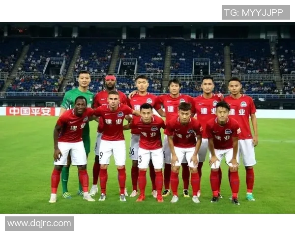 足球明星积极参与慈善事业捐款助力社会发展的案例分析