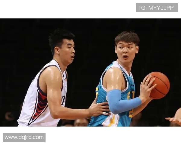 李慕豪的篮球之路:从青涩少年到职业球员的成长历程与心路历程 李慕豪的篮球之路:从青涩少年到职业球员的成长历程与心路历程